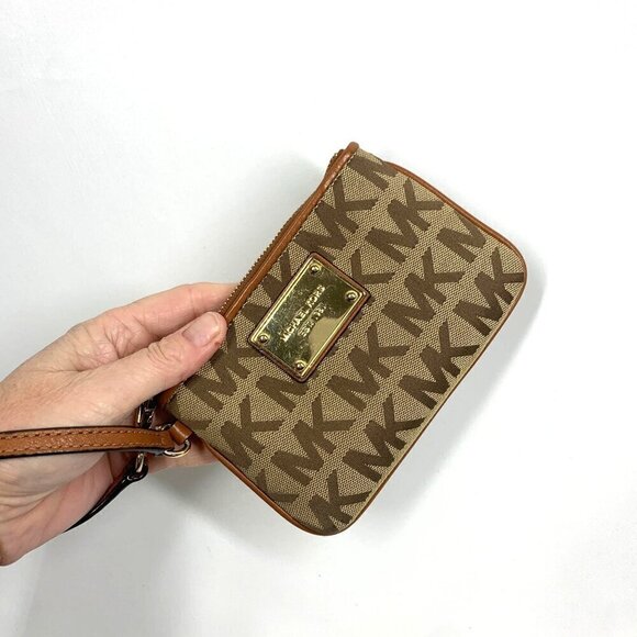 Michael Michael Kors Jet Set Wristlet Wallet Brown Canvas Leather Trim 6"x4" - Picture 10 of 15